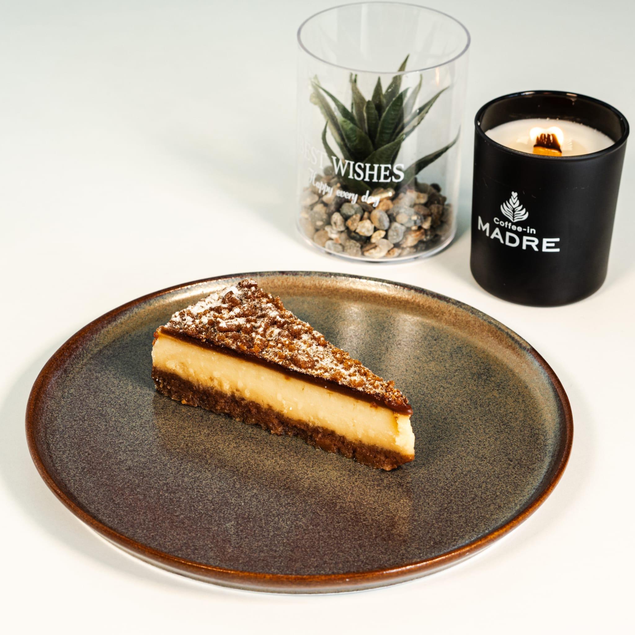 <p>Caramel Salted Cheescake</p>
