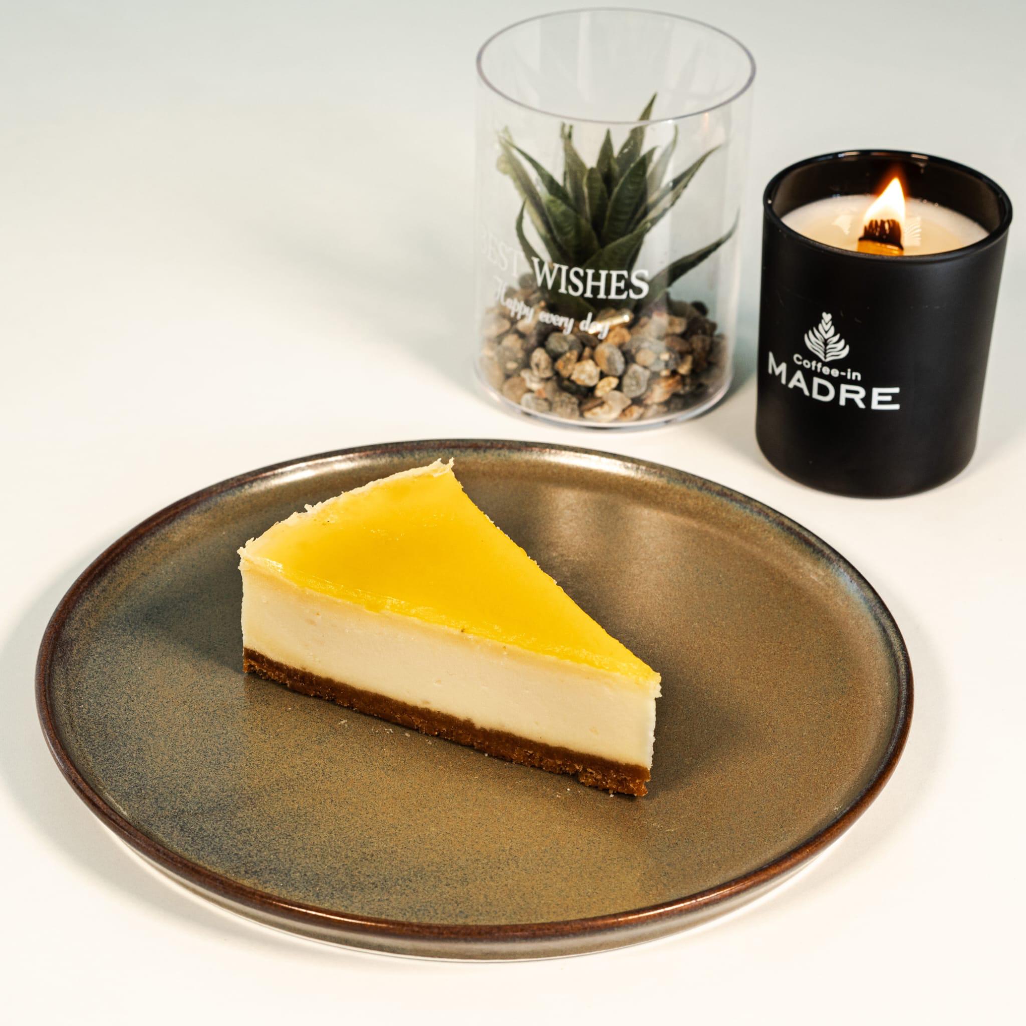 <p>Limon Cheesecake</p>
